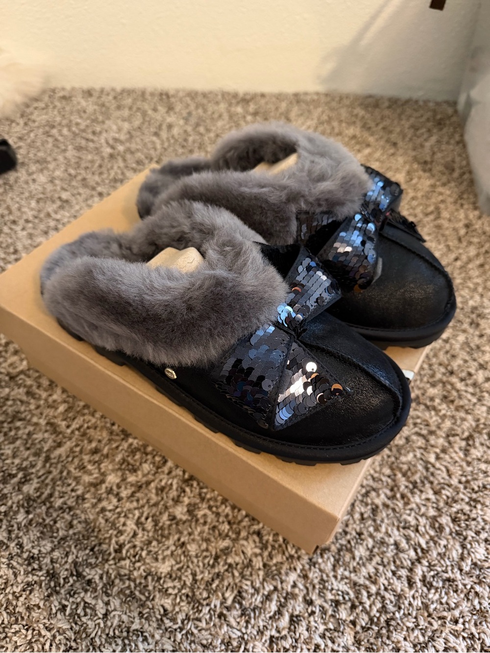 UGG COQUETTE SEQUIN BOW SLIPPER